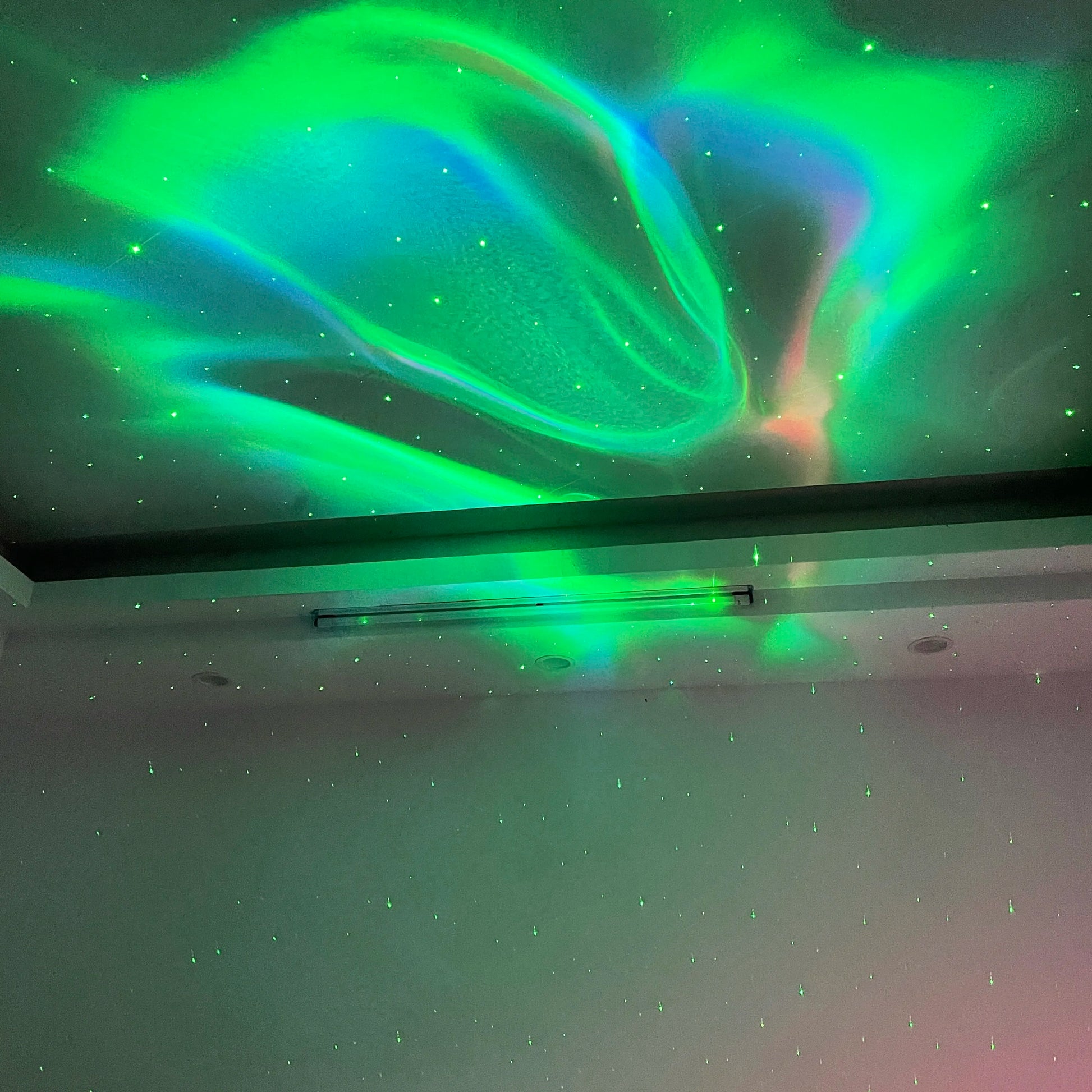 Mini RGB Dynamic Aurora LED with Green Laser Star Starry Sky Lights for Home Party DJ Birthday Stage Lighting SA200